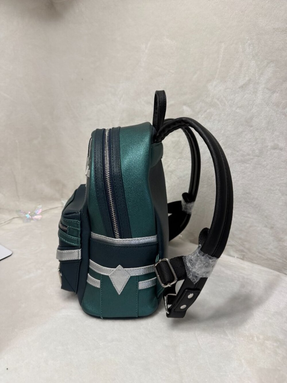 Rare Loungefly Captain Marvel Green Backpack & Wallet Set+ 2 Handmade Bag Charms - Picture 2 of 11